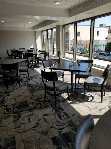 620 2 St SE Main Level, Medicine Hat, AB T1A 0C9