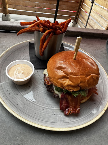 Comentarii opinii despre Trolley 5 Brewpub