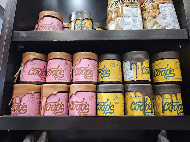 Puccini's Deli - Hospitality and gastronomy