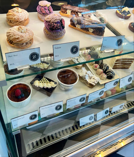 La Roux Patisserie - Victoria