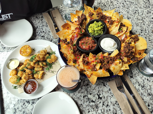 Moxies Calgary Downtown Restaurant - Calgary