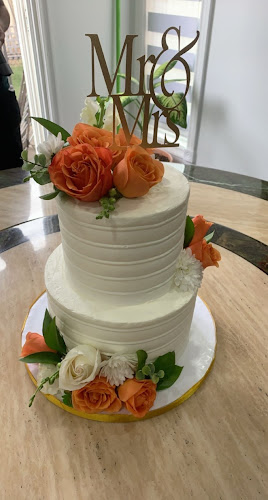 La Creme Cakes - Hospitality and gastronomy