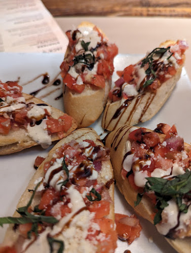 2 Bloor St E, Toronto, ON M4W 1A8