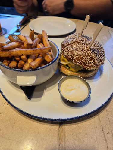 Opinii despre Major Tom Bar în Calgary - Hospitality and gastronomy