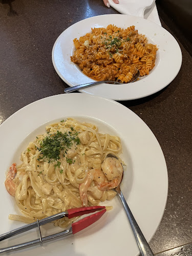 431 41 Ave NE, Calgary, AB T2E 2N4