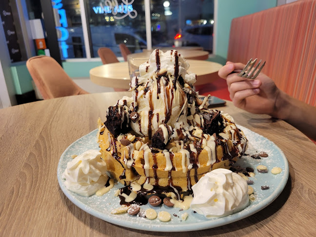 933 17 Ave SW #100, Calgary, AB T2T 5R6