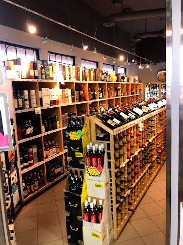 13620 97 St NW, Edmonton, AB T5E 4E2