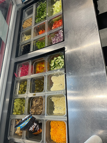 Opinii despre Prairie Donair Hamilton St. Regina în Regina - Hospitality and gastronomy