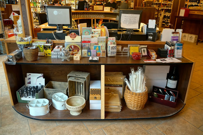 deVine Wines & Spirits - Hospitality and gastronomy