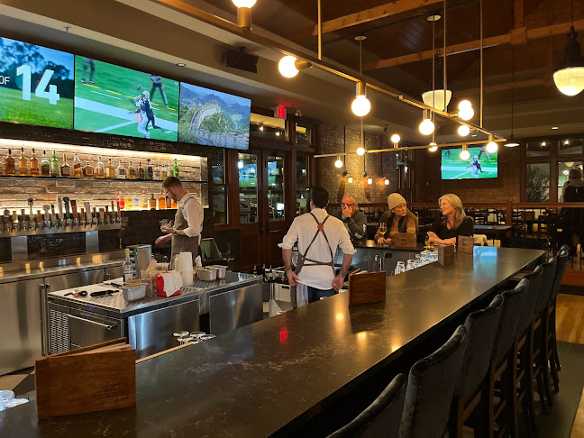 Opinii despre Train Station Pub în Kelowna - Hospitality and gastronomy