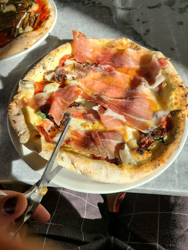 Nicli Pizzeria + Bar - North Vancouver