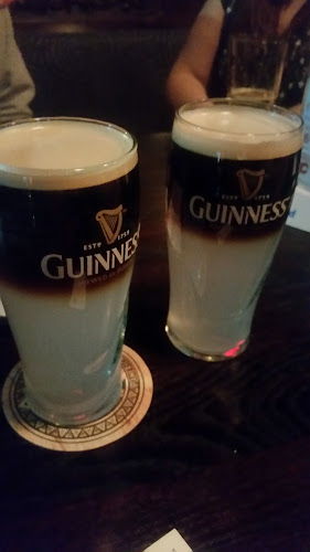 Opinii despre St. James Corner Restaurant & Irish Pub în Calgary - Hospitality and gastronomy