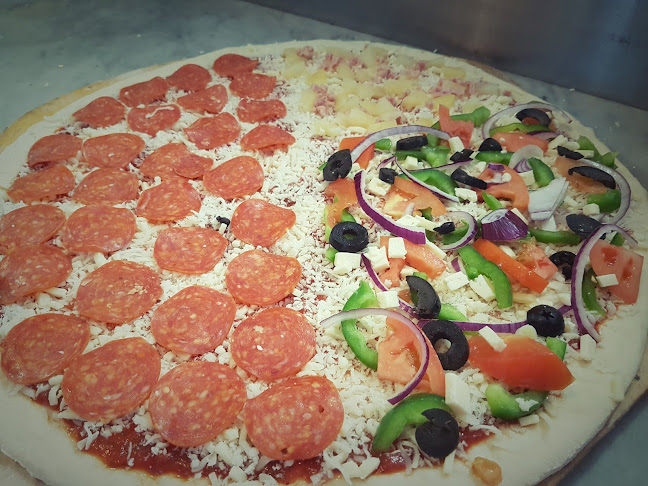 1745 Dundas St W, Toronto, ON M6K 1V4