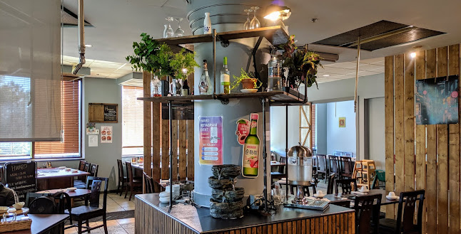 Meat table 육첩반상 (Hwaro Korean BBQ)