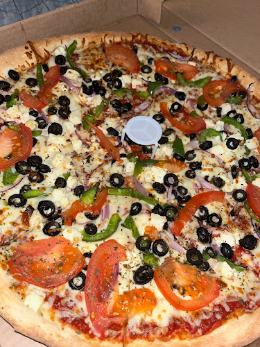 Opinii despre Tony Pepperoni Gourmet Pizza - Fredericton North Side în Fredericton - Hospitality and gastronomy