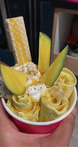 Sweet Tooth Rolls - Hospitality and gastronomy