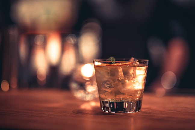 39 Smithe St, Vancouver, BC V6B 0R3