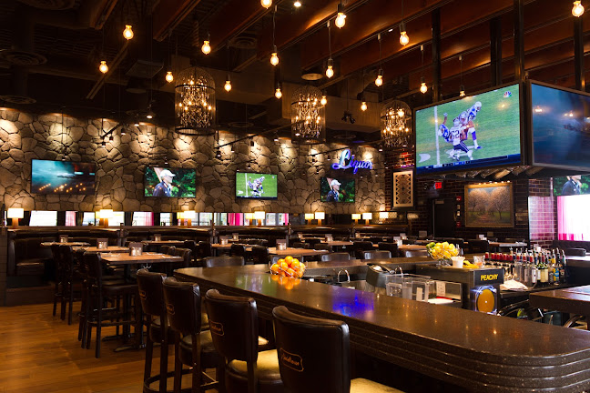 Browns Socialhouse Lethbridge West - Hospitality and gastronomy