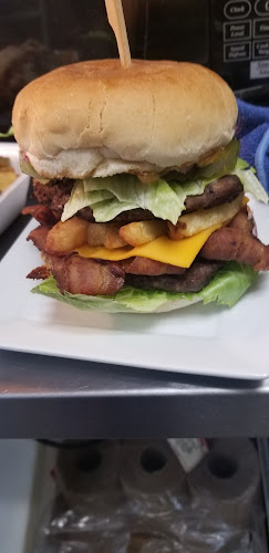 Comentarii opinii despre Lil' Louie's Eats & Sweets