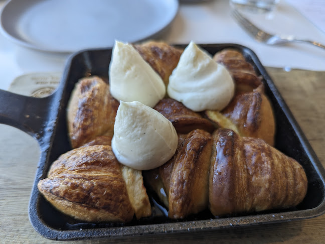 900 Canada Pl, Vancouver, BC V6C 3L5