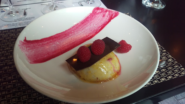 Blue Hat Bakery & Bistro at Pacific Institute of Culinary Arts - Vancouver