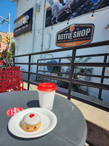 Comentarii opinii despre Archtop Coffee Bar & Market