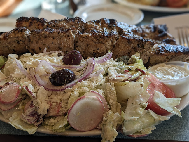 Comentarii opinii despre Peter's on Eglinton Restaurant