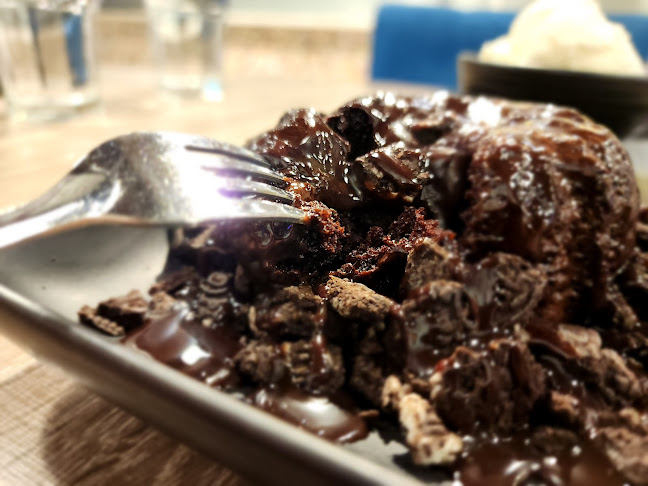 D Spot Dessert Cafe Calgary 17th Ave - Calgary