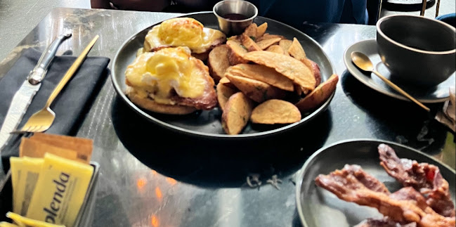 Opinii despre Orchard Restaurant în Calgary - Hospitality and gastronomy