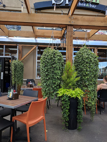 Opinii despre Spot On Kitchen & Bar în Calgary - Hospitality and gastronomy