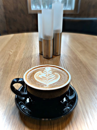 Opinii despre Hutch Cafe în Calgary - Hospitality and gastronomy