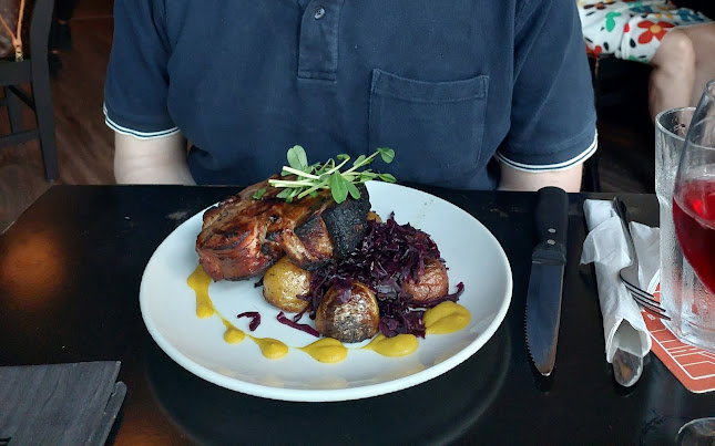 Comentarii opinii despre Borealis Grille & Bar (Kitchener)