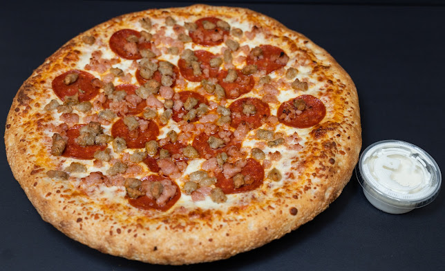 The Golden Pizza - Hospitality and gastronomy