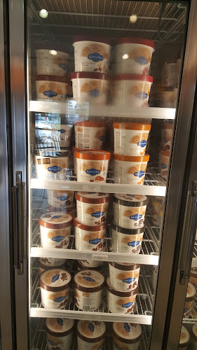 Comentarii opinii despre Kawartha Dairy Huntsville