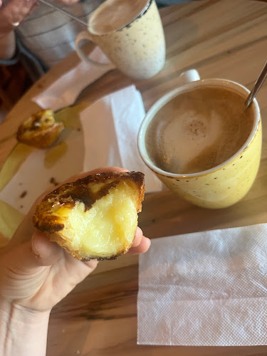 Bom Dia Café & Bakery - Queen - Toronto