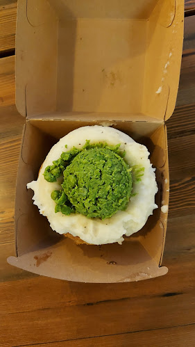 Opinii despre Peaked Pies Burnaby Heights în Burnaby - Hospitality and gastronomy