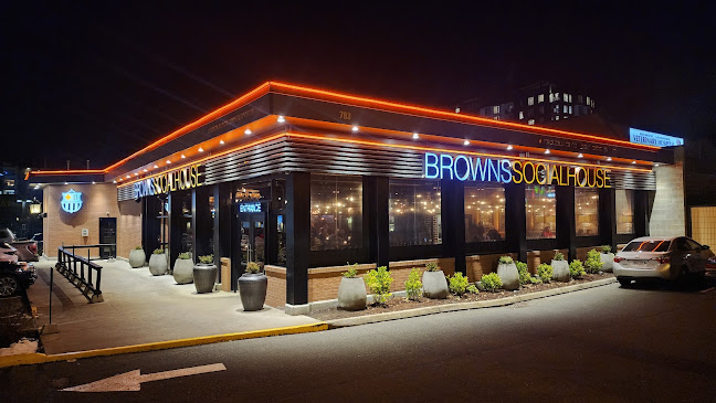 Browns Socialhouse Langford - Victoria