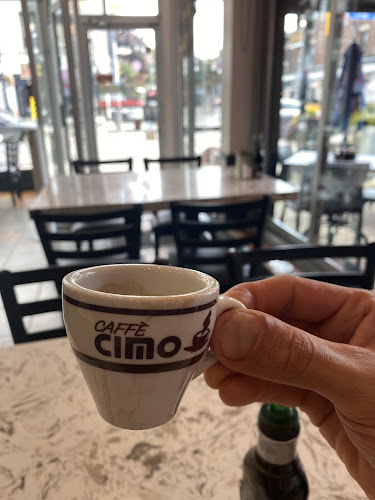 594 College St, Toronto, ON M6G 1B3