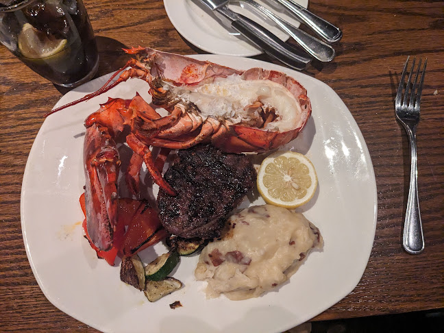 The Keg Steakhouse + Bar - Lethbridge - Hospitality and gastronomy