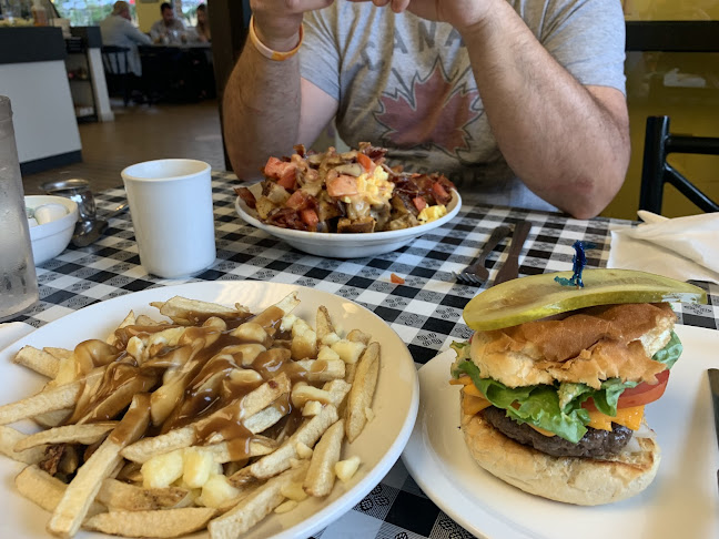 Terry's Comfort Food With Attitude - Pita Nutso fine dining - Hospitality and gastronomy