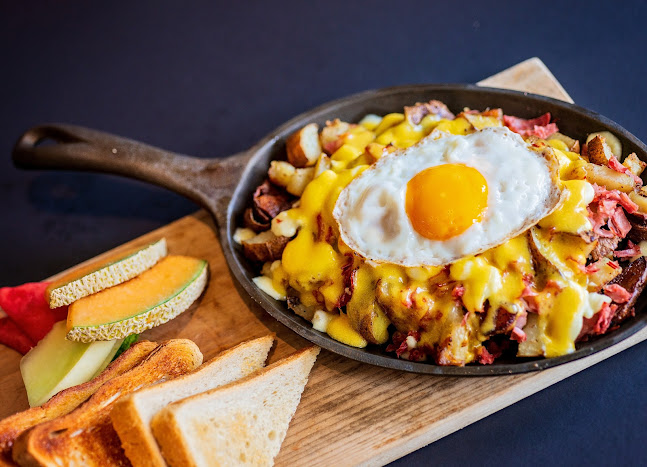 Rhodos Coffee and Bistro - Courtenay