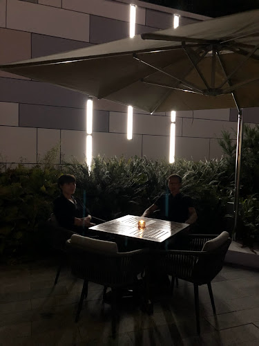 39 Smithe St, Vancouver, BC V6B 0R3