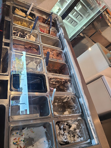 Comentarii opinii despre Creamery-closed now until May 24 weekend