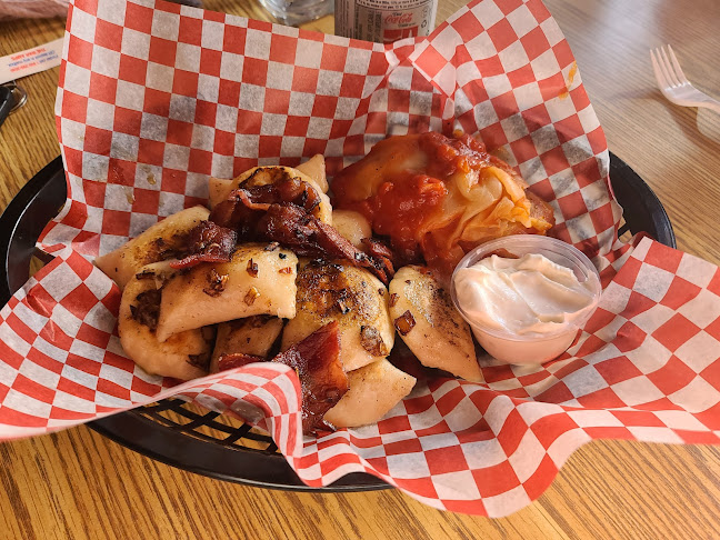 Opinii despre The Garage Restaurant & Bar în St. Albert - Hospitality and gastronomy