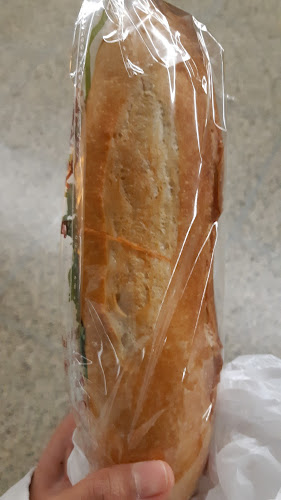 Tung Hing Bakery - Hospitality and gastronomy