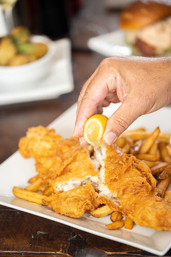 Island Stone Pub - Kensington Station - Hospitality and gastronomy