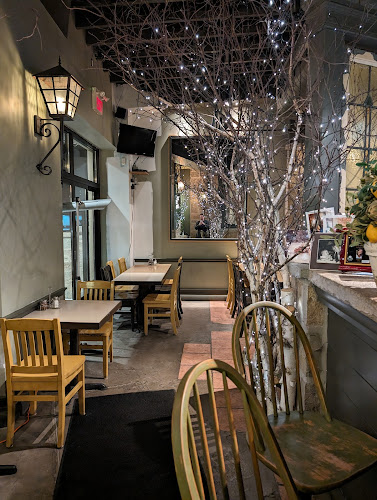 395 Aylmer St N, Peterborough, ON K9H 3V9