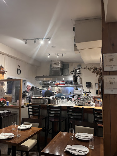 1600 Mackay Rd, North Vancouver, BC V7P 2M4