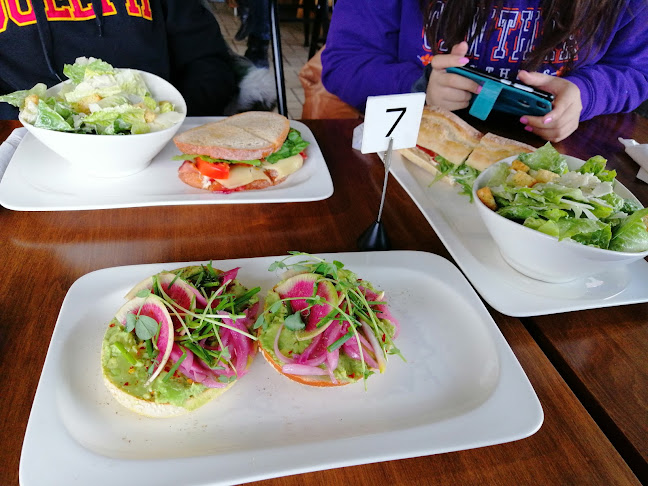 Comentarii opinii despre Buka Maranga Cafe & Catering