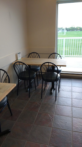 75 Poseidon Bay, Winnipeg, MB R3M 3E4